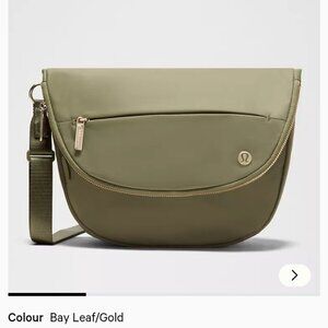 NWT Lululemon All Night Festival Bag 5L (Bay Leaf/Gold)